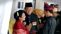 Presiden Joko Widodo, Ani Yudhoyono dan Susilo Bambang Yudhoyono (Sumber: Sekretariat Kabinet)