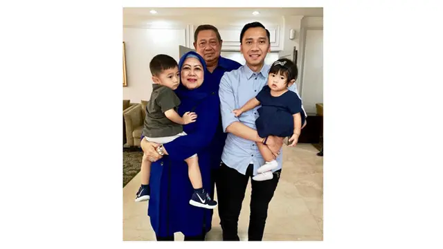 Potret Kedekatan Ani Yudhoyono Bersama Cucu-cucunya