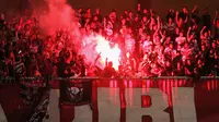 Manajer Madura United Sesalkan Suporter Menyalakan Flare Saat Laga Kontra Arema