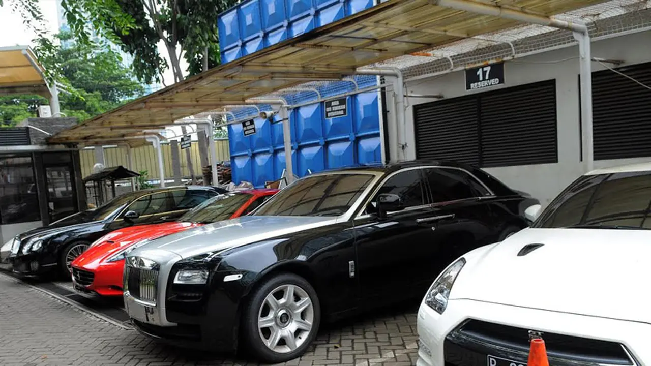 Mobil Mewah Wawan yang Disita KPK