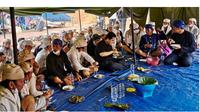 Kedatangan Menteri BUMN Erick Thohir ke lokasi kebakaran di permukiman Badui disambut dengan tangan terbuka oleh masyarakat Badui Dalam di pedalaman Kabupaten Lebak, Banten. (dok: KBUMN)