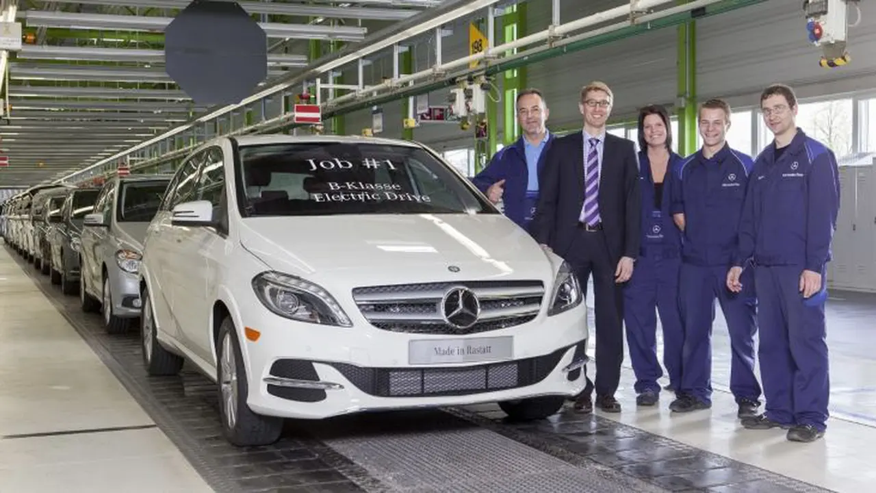 [OTO-News] Mercedes Benz Memproduksi Mobil Listrik Pertamanya