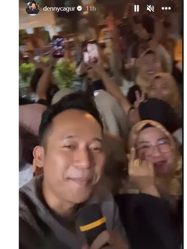 7 Momen Fajar Sad Boy Pulang ke Gorontalo Bareng Denny Cagur, Disambut Heboh