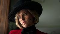 Kristen Stewart sebagai Diana dalam film Spencer (Foto STX International via IMDB.com)