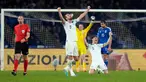 Pemain Inggris Harry Kane merayakan kemenangan atas Italia pada akhir pertandingan sepak bola Grup C Kualifikasi Euro 2024 di Diego Armando Maradona Stadium, Naples, Italia, Kamis (23/3/2023). (AP Photo/Alessandra Tarantino)