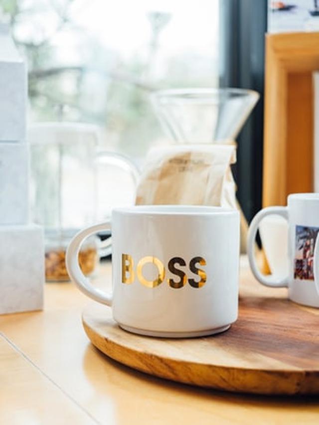 boss. photo: Unsplash/Paul Hanaoka
