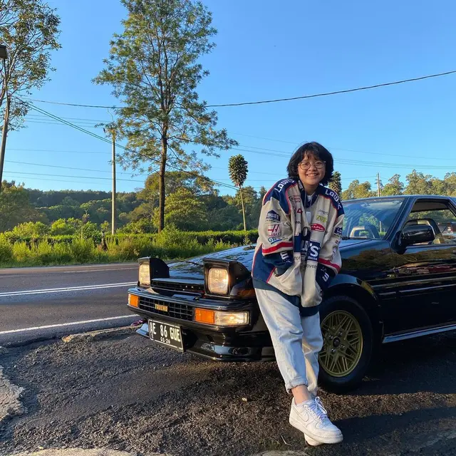 Artis Hobi Koleksi Mobil Klasik