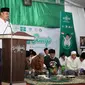 Wakil Bupati Banyuwangi Yusuf Widiyatmoko mengajak para santri, untuk bersama-sama membangun Banyuwangi.