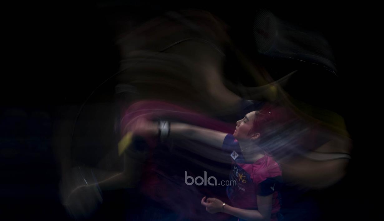 Tunggal putri Jepang, Sayaka Sato, menjadi juara Indonesia Open usai mengalahkan tunggal Korsel, Sung Ji-hyun di JCC, Jakarta, Minggu (19/6/2017). Sayaka Sato menang dengan skor 21-13, 17-21, dan 21-14. (Bola.com/Vitalis Yogi Trisna)