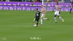 Berita video highlights Premier League 2017/2018 antara Stoke City melawan Bournemouth dengan skor 1-2. This video presented by Ballball.