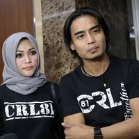 Charly Van Houten - Setia Band Jenguk Yana Zein (Deki Prayoga/bintang.com)