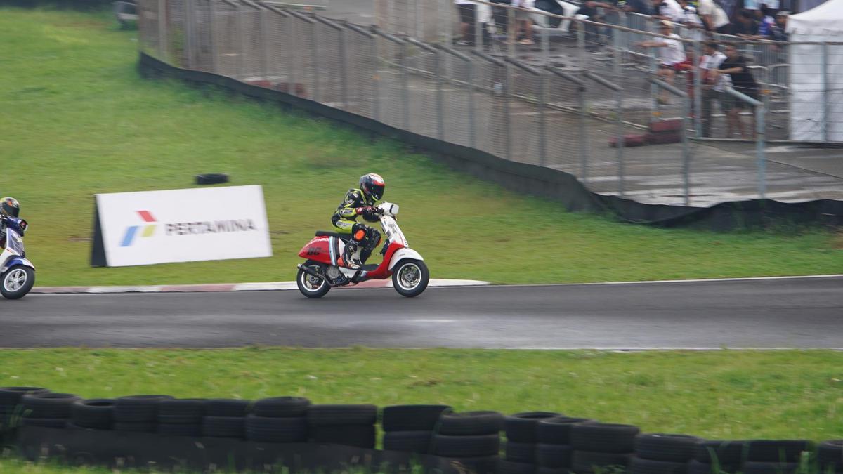 Majukan Ekosistem Otomotif Tanah Air, Pertamina Dukung Penuh Scooter Prix 2025 di Sentul Karting Circuit