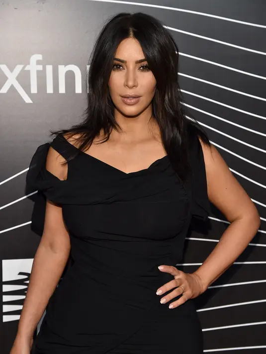 Kepopuleran Kardasihan bahkan membuat khawatir Korps Pengawal Revolusi Islam Iran (IRGC). Juru bicaranya mengungkapkan bahwa Kim Kardasihan menggunakan Instagram untuk mempengaruhi anak muda dan wanita yang bertentangan ajaran Islam. (AFP/Bintang.com)