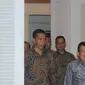 Jokowi dan JK mengumumkan susunan kabinet yang berjumlah 34 kementerian tanpa membeberkan nama-nama menterinya, Jakarta, Senin (15/9/2014) (Liputan6.com/Herman Zakharia)