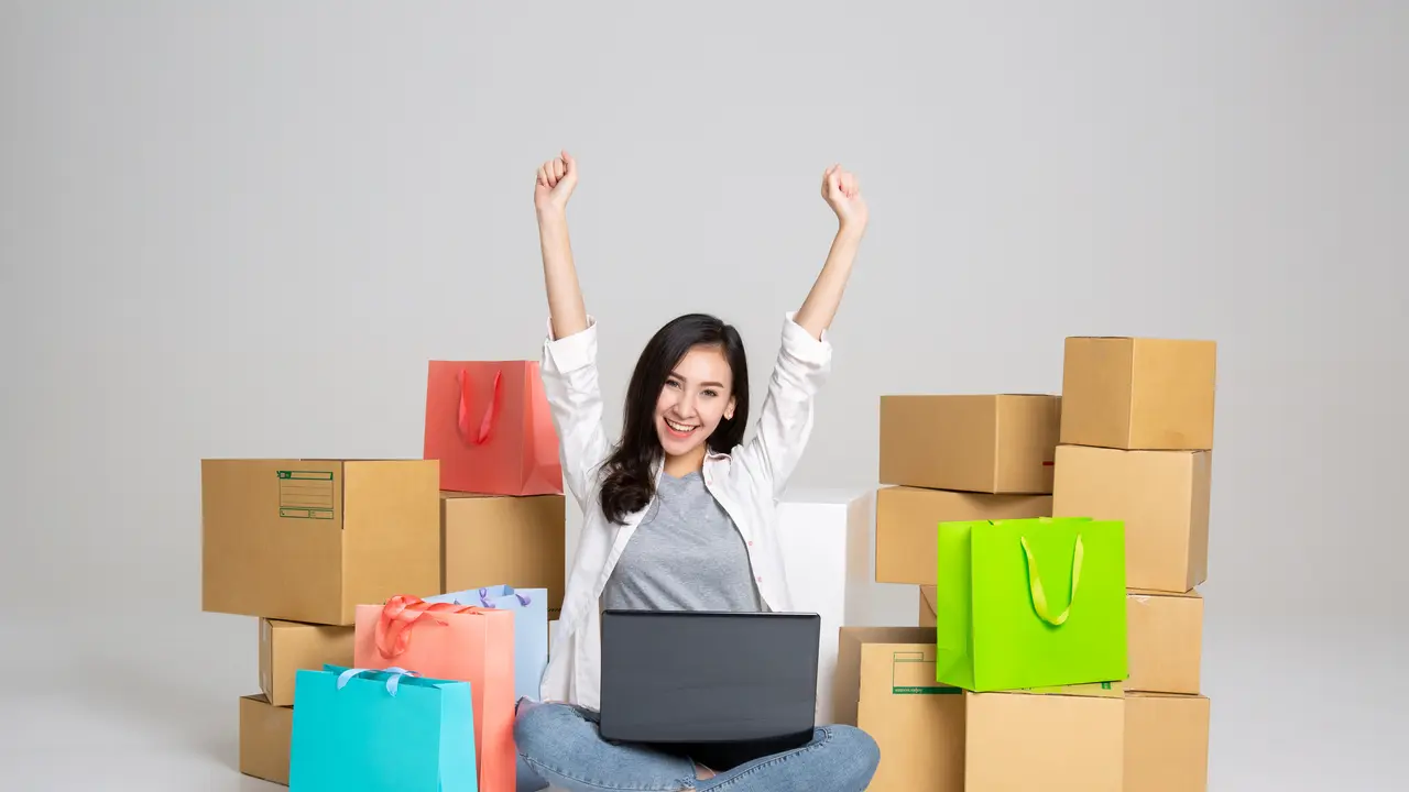 Fitur Keranjang Orange Bikin Checkout Makin Praktis Usai Lihat Video Review Produk di Shopee Video
