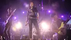 Tiara Anugrah merupakan salah satu kontestan Indonesian Idol 2019 yang berhasil mencuri perhatian juri maupun publik. Berkat suara merdunya saat membawakan lagu Raisa berjudul Could it be Love, membuat dirinya berhasil melanjutkan ke babak Showcase. (Liputan6.com/IG/@tiaraanugrahh)