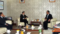 Citizen6, Jakarta: MKP Fadel Muhammad menerima kunjungan Dubes Besar Jepang untuk Indonesia guna membicarakan kerjasama di bidang kelautan. (Pengirim: Efrimal Bahri)