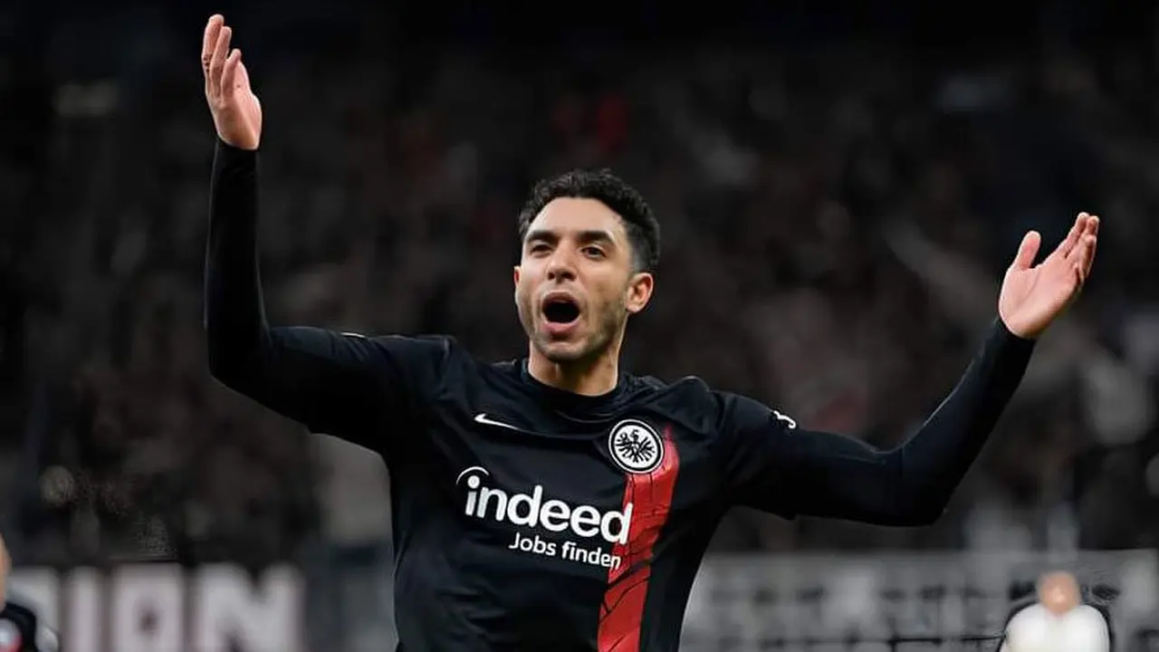 Omar Marmoush ketika membela Eintracht Frankfurt di Bundesliga 2023/2024 (c) X/@OmarMarmoush22