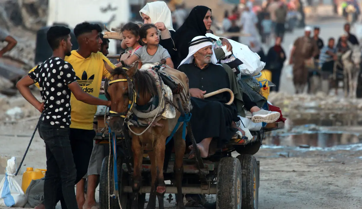 Perintah evakuasi massal tersebut mencakup bagian timur Khan Younis dan sebagian besar sudut tenggara Jalur Gaza. (Bashar TALEB/AFP)