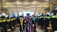 Unesa menggelar wisuda ke 103 secara offline. (Dian Kurniawan/Liputan6.com).