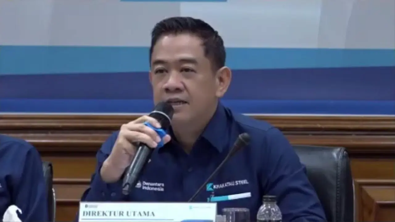 Direktur Utama Krakatau Steel (KRAS) , Akbar Djohan saat paparan publik. (Foto: Liputan6.com/Tira Santia)