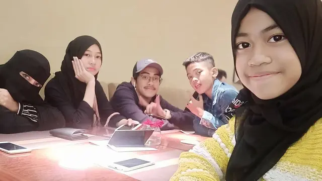 7 Potret Kebersamaan Umi Pipik Bersama Keempat Buah Hatinya, Selalu Kompak