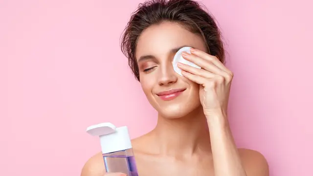 4 Hal yang Wajib Dilakukan untuk Menjaga Kesehatan Kulit Saat Sering Menggunakan Waterproof Makeup