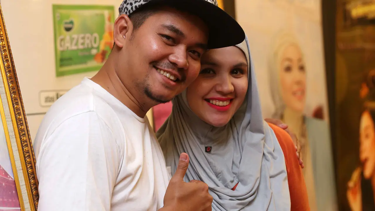 Indra Bekti dan Aldila Jelita