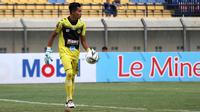 Angga Saputra, kiper Tira Persikabo. (Bola.com/Aditya Wany)
