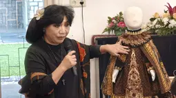 Anne Avantie Persembahkan Jubah Kanak-Kanak Yesus dari Batik Indonesia ke Praha