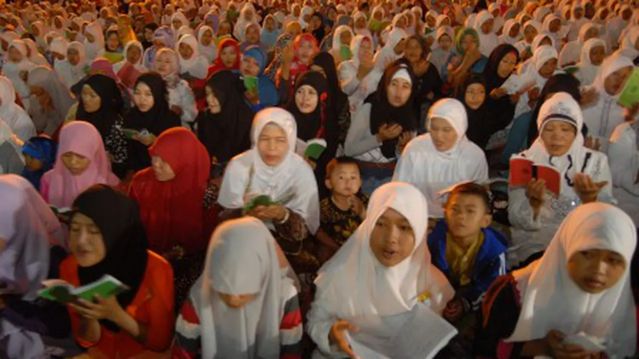 Tahun Baru Islam, Ribuan Warga Kediri Doa Akhir Tahun