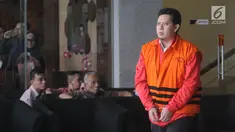 Bupati nonaktif Cianjur Irvan Rivano Muchtar usai menjalani pemeriksaan lanjutan di Gedung KPK, Jakarta, Selasa (2/4). Irvan diperiksa sebagai tersangka untuk pelengkapan berkas dalam kasus dugaan menerima suap anggaran pendidikan dari para kepala sekolah di Cianjur. (merdeka.com/Dwi Narwoko)