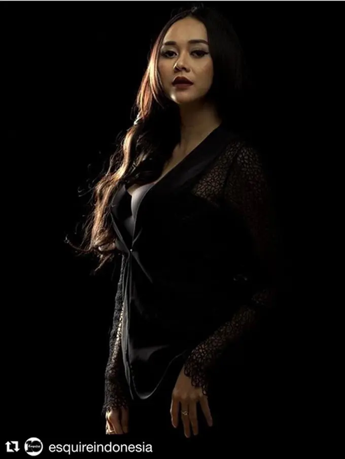 [Bintang] Aura Kasih