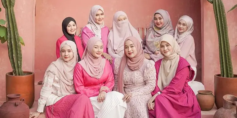 Momen Kumpul Sekaligus Arisan Geng Butterfly, Tampil dengan Outfit Bak Barbie