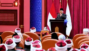 Presiden Prabowo Subianto bertemu mahasiswa Indonesia yang tengah menempuh pendidikan di Universitas Al-Azhar, Kairo, Mesir, Rabu, 18 Desember 2024. (Dok: Biro Pers)