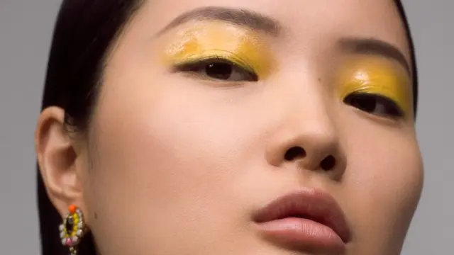 Makeup Trend - Eyeshadow Warna-Warni