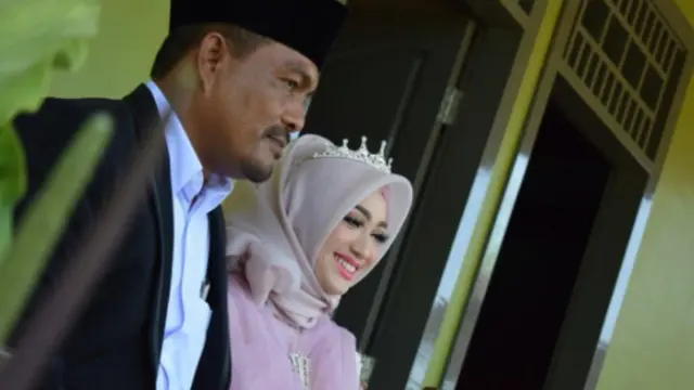 Viral, Foto Istri Kepala Desa di Lhokseumawe yang Cantik bak Barbie