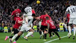 Antonio Rudiger tampil menjadi penyelamat bagi timnya Real Madrid setelah mencetak satu-satunya gol pada laga melawan Real Mallorca dalam pertandingan pekan ke-19 LaLiga 2023/2024. (AP Photo/Bernat Armangue)
