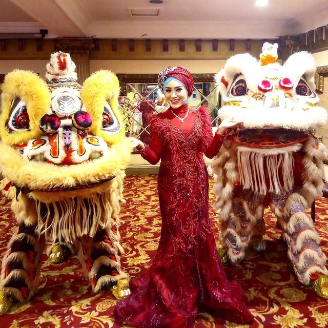 Enggak Kalah Cantik, Ini 6 Pesona Sari Yoshida Ibu Tiara Idol