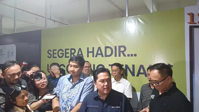 Menteri Perumahan dan Kawasan Permukiman (PKP), Maruarar Sirait bersama Menteri BUMN Erick Thohir berkeliling mengecek beberapa apartemen berkonsep transit oriented development (TOD). (Foto: Maulandy R)