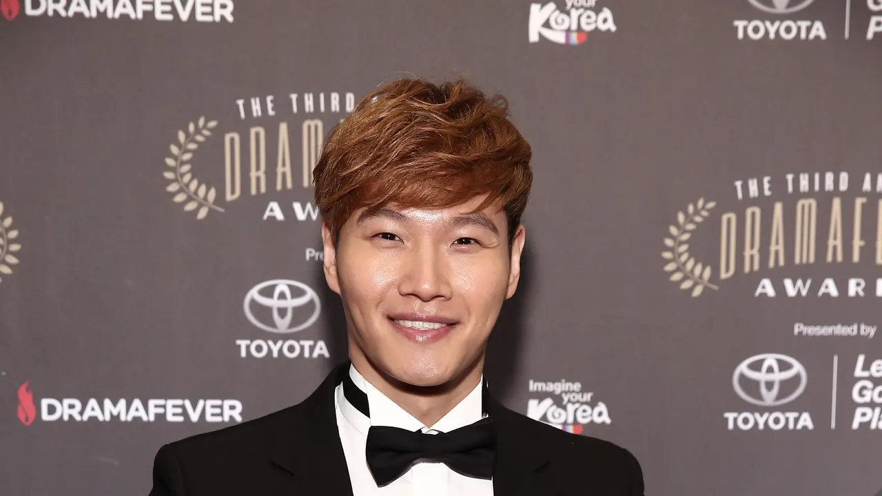Kim Jong Kook diminta menikah dengan Song Ji Hyo. (AFP/Bintang)