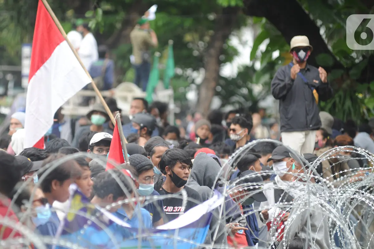 Potret Aksi Mahasiswa Tolak Omnibus Law UU Cipta Kerja