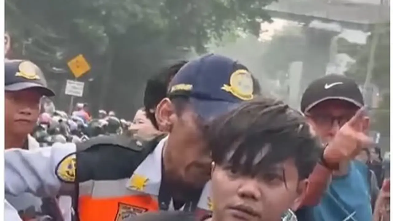 Jambret ditangkap Dishub saat hendak kabur. (Dok. Tangkapan Layar Instagram @sekitar_jaksel)
