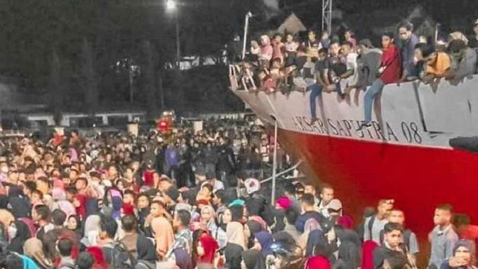 Arus Mudik Jelang Pemilu 2019 di Pelabuhan Kendari bak 