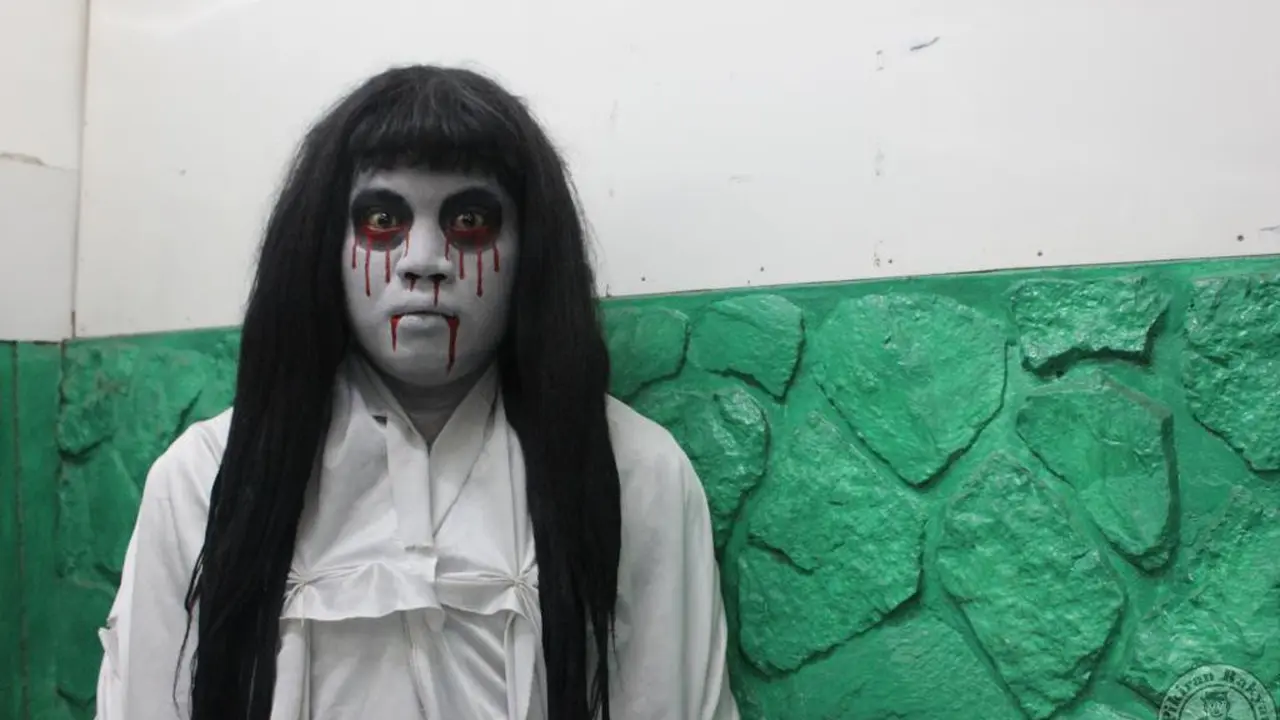[Bintang] 4 Hantu Cewek Ini Kayaknya Bakal Cakep Kalau Mandi dan Didandanin