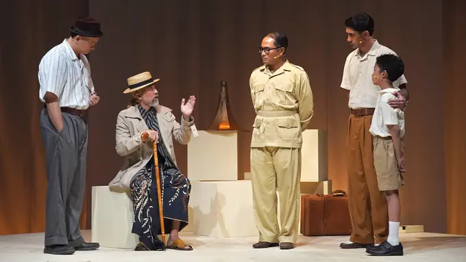 [Fimela] Reza Rahadian dan Julie Estelle