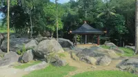 Penampakan objek wisata baru Istana Batu Korsih di Kabupaten Majalengka. Foto (Liputan6.com / Panji Prayitno)
