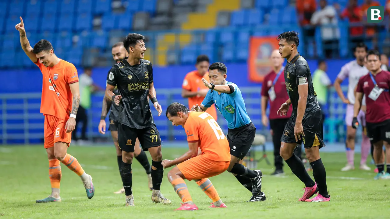 Foto: Momen VAR yang Sempat Bawa Borneo FC Ungguli Madura United