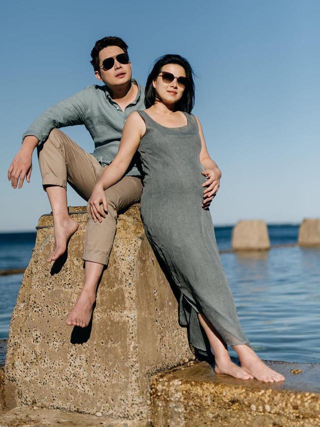 6 Potret Pesona Venny Chandra Saat Pamer Baby Bump