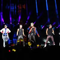 Konser BigBang (via says.com)